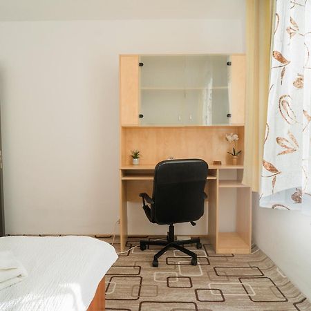Rustic & Spacious 3Br Apartment Bukarest Exterior foto