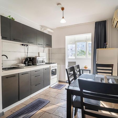 Rustic & Spacious 3Br Apartment Bukarest Exterior foto