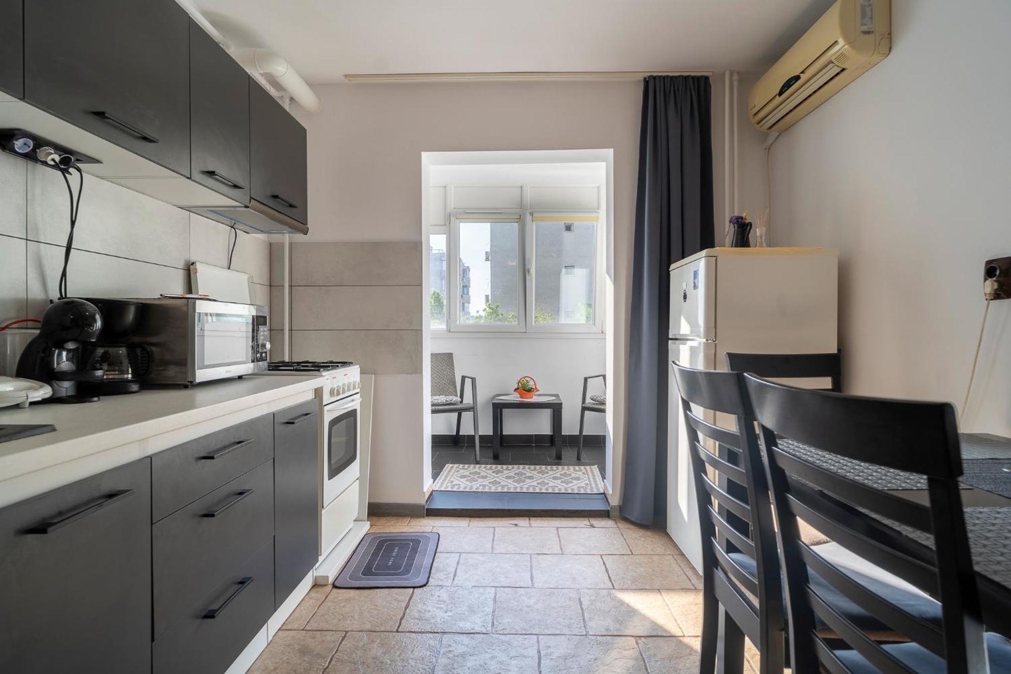 Rustic & Spacious 3Br Apartment Bukarest Exterior foto